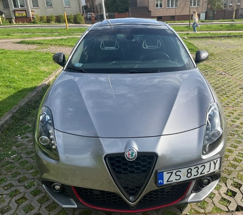 Alfa Romeo Giulietta cena 85700 przebieg: 54600, rok produkcji 2018 z Szczecin małe 781